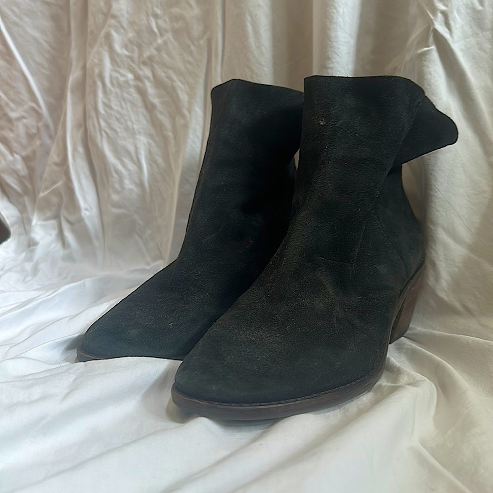 8.5M Lucky Brand Black Ankle Boot